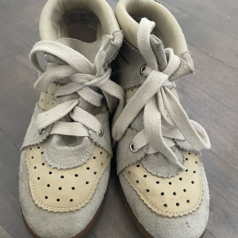 Isabel Marant Women's Beige Bobby Suede Wedge Sneakers